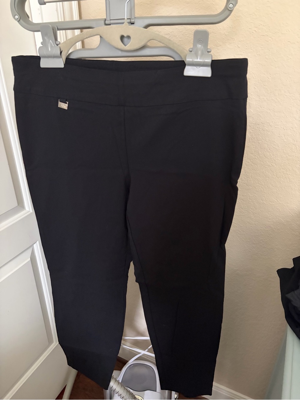 Alfani Black Cropped Ponte Pants